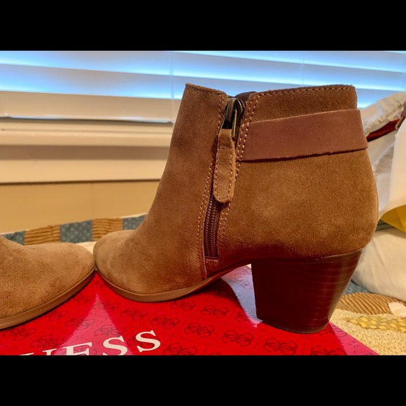 GUESS Tan ankle boots - Picture 4 of 7